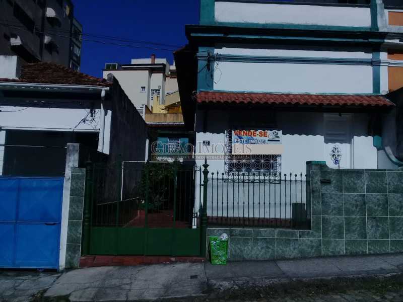 Conheça 1 do imóvel - casa linear, composta de 02 grandes salas, 02 quartos com armários, 01 corredor, cozinha ampla, dependência de emprega externa, pequeno quintal, 03 vagas de garagem escrituradas. Vale a pena visitar. - GICA20006 - 3 1 - casa linear, composta de 02 grandes salas, 02 quartos com armários, 01 corredor, cozinha ampla, dependência de emprega externa, pequeno quintal, 03 vagas de garagem escrituradas. Vale a pena visitar. - GICA20006 - 3