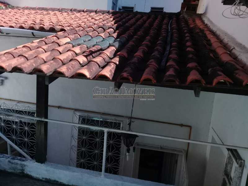 Conheça 3 do imóvel - casa linear, composta de 02 grandes salas, 02 quartos com armários, 01 corredor, cozinha ampla, dependência de emprega externa, pequeno quintal, 03 vagas de garagem escrituradas. Vale a pena visitar. - GICA20006 - 5 3 - casa linear, composta de 02 grandes salas, 02 quartos com armários, 01 corredor, cozinha ampla, dependência de emprega externa, pequeno quintal, 03 vagas de garagem escrituradas. Vale a pena visitar. - GICA20006 - 5