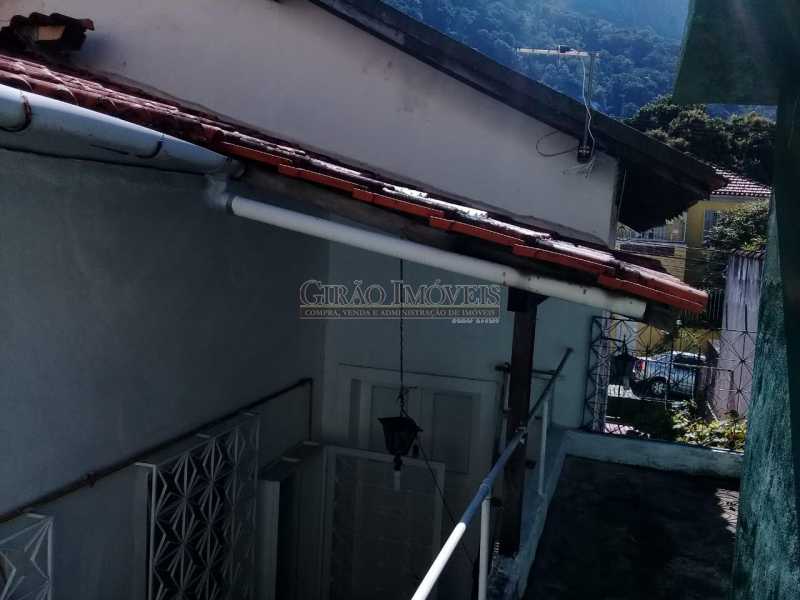 Conheça 12 do imóvel - casa linear, composta de 02 grandes salas, 02 quartos com armários, 01 corredor, cozinha ampla, dependência de emprega externa, pequeno quintal, 03 vagas de garagem escrituradas. Vale a pena visitar. - GICA20006 - 14 12 - casa linear, composta de 02 grandes salas, 02 quartos com armários, 01 corredor, cozinha ampla, dependência de emprega externa, pequeno quintal, 03 vagas de garagem escrituradas. Vale a pena visitar. - GICA20006 - 14