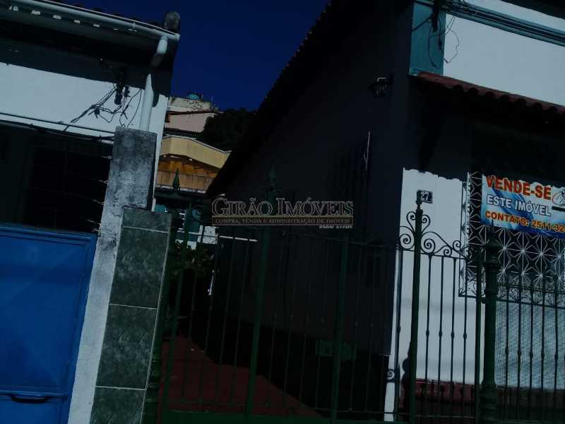 Conheça 13 do imóvel - casa linear, composta de 02 grandes salas, 02 quartos com armários, 01 corredor, cozinha ampla, dependência de emprega externa, pequeno quintal, 03 vagas de garagem escrituradas. Vale a pena visitar. - GICA20006 - 15 13 - casa linear, composta de 02 grandes salas, 02 quartos com armários, 01 corredor, cozinha ampla, dependência de emprega externa, pequeno quintal, 03 vagas de garagem escrituradas. Vale a pena visitar. - GICA20006 - 15