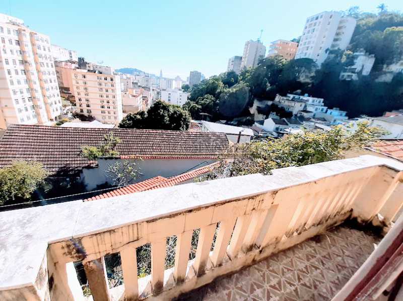 Conheça VARANDA VISÃO VERDE E CENTRO do imóvel - Casarão em Santa Teresa. ótima para morar ou investir como Hostel, pousada ou eventos. - GICA50005 - 15 VARANDA VISÃO VERDE E CENTRO - Casarão em Santa Teresa. ótima para morar ou investir como Hostel, pousada ou eventos. - GICA50005 - 15
