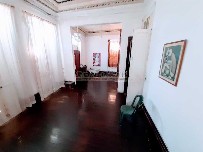 Conheça QUARTO 1 COM 20 M2 do imóvel - Casarão em Santa Teresa. ótima para morar ou investir como Hostel, pousada ou eventos. - GICA50005 - 16 QUARTO 1 COM 20 M2 - Casarão em Santa Teresa. ótima para morar ou investir como Hostel, pousada ou eventos. - GICA50005 - 16