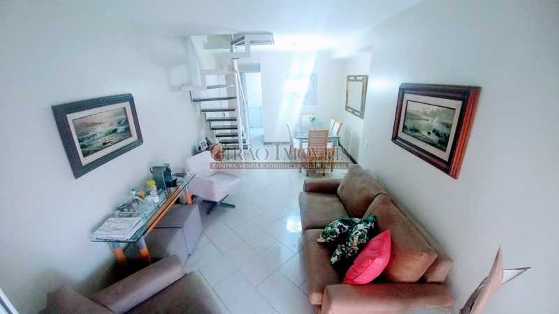 Conheça SALA PRIMEIRO PISO do imóvel - Oportunidade no coração de Laranjeiras Cobertura Duplex. Em condomínio dispondo total infraestrutura, Piscina e 2 vagas de garagem. Poucos minutos do metrô - GICO40056 - 4 SALA PRIMEIRO PISO - Oportunidade no coração de Laranjeiras Cobertura Duplex. Em condomínio dispondo total infraestrutura, Piscina e 2 vagas de garagem. Poucos minutos do metrô - GICO40056 - 4