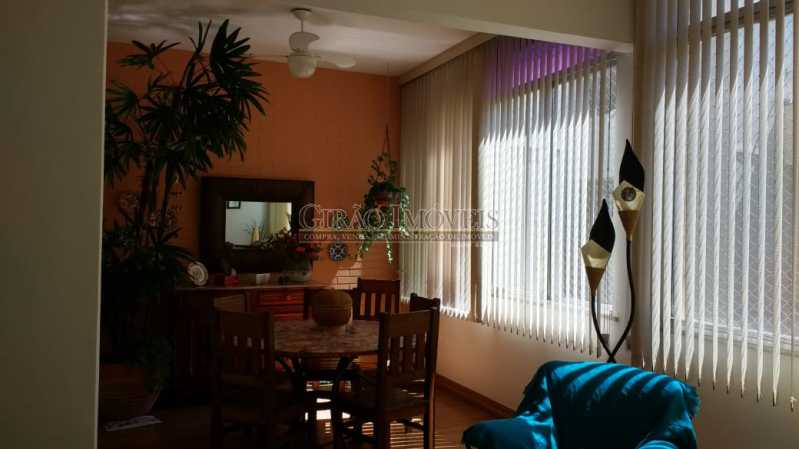 Conheça sala principal. do imóvel - Cobertura duplex em Ipanema, por este preço? composta por:1 pavimento: salão em 2 ambientes, 2 quartos, escada linear, banheiro social, cozinha com área de serviço, dependência completa de empregada. 2 pavimento: 1 suíte, amplo terraço com vista livre, e - GICO30073 - 8 sala principal. - Cobertura duplex em Ipanema, por este preço? composta por:1 pavimento: salão em 2 ambientes, 2 quartos, escada linear, banheiro social, cozinha com área de serviço, dependência completa de empregada. 2 pavimento: 1 suíte, amplo terraço com vista livre, e - GICO30073 - 8