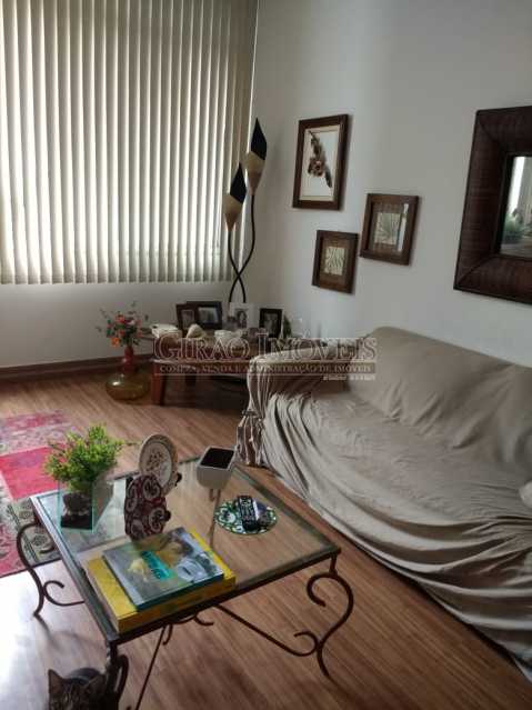 Conheça sala. do imóvel - Cobertura duplex em Ipanema, por este preço? composta por:1 pavimento: salão em 2 ambientes, 2 quartos, escada linear, banheiro social, cozinha com área de serviço, dependência completa de empregada. 2 pavimento: 1 suíte, amplo terraço com vista livre, e - GICO30073 - 9 sala. - Cobertura duplex em Ipanema, por este preço? composta por:1 pavimento: salão em 2 ambientes, 2 quartos, escada linear, banheiro social, cozinha com área de serviço, dependência completa de empregada. 2 pavimento: 1 suíte, amplo terraço com vista livre, e - GICO30073 - 9
