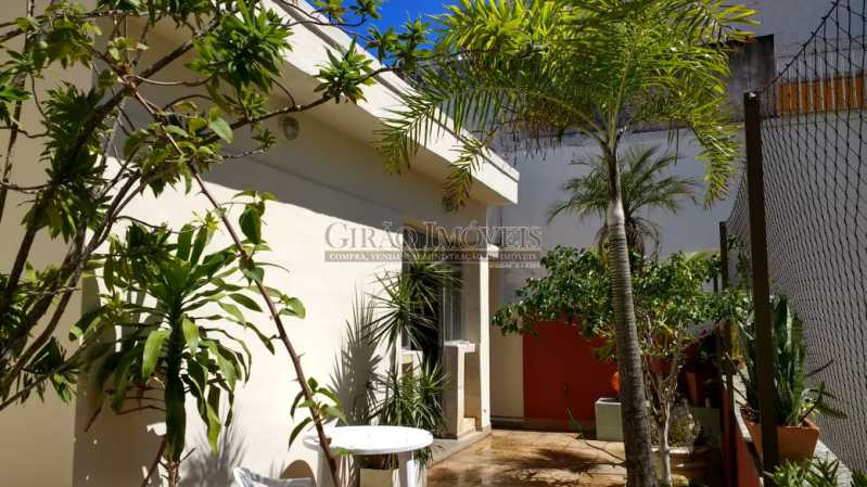 Conheça terraço 3. do imóvel - Cobertura duplex em Ipanema, por este preço? composta por:1 pavimento: salão em 2 ambientes, 2 quartos, escada linear, banheiro social, cozinha com área de serviço, dependência completa de empregada. 2 pavimento: 1 suíte, amplo terraço com vista livre, e - GICO30073 - 11 terraço 3. - Cobertura duplex em Ipanema, por este preço? composta por:1 pavimento: salão em 2 ambientes, 2 quartos, escada linear, banheiro social, cozinha com área de serviço, dependência completa de empregada. 2 pavimento: 1 suíte, amplo terraço com vista livre, e - GICO30073 - 11