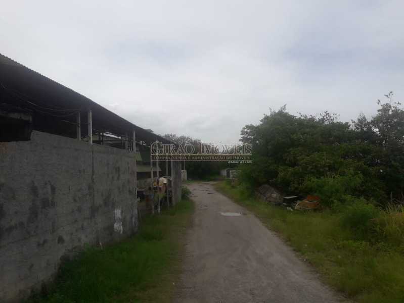 Conheça Foto 10 do imóvel - Mini Estaleiro de 5.000 m2 podendo dobrar a área, 3 galpões grandes, escritório, cozinha, alojamento, varios banheiros e estacinamento para caminhões. Acesso por terra e por mar, fundos para a baia da Guanabara. - GIOU00002 - 11 Foto 10 - Mini Estaleiro de 5.000 m2 podendo dobrar a área, 3 galpões grandes, escritório, cozinha, alojamento, varios banheiros e estacinamento para caminhões. Acesso por terra e por mar, fundos para a baia da Guanabara. - GIOU00002 - 11