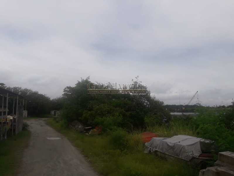 Conheça Foto 11 do imóvel - Mini Estaleiro de 5.000 m2 podendo dobrar a área, 3 galpões grandes, escritório, cozinha, alojamento, varios banheiros e estacinamento para caminhões. Acesso por terra e por mar, fundos para a baia da Guanabara. - GIOU00002 - 12 Foto 11 - Mini Estaleiro de 5.000 m2 podendo dobrar a área, 3 galpões grandes, escritório, cozinha, alojamento, varios banheiros e estacinamento para caminhões. Acesso por terra e por mar, fundos para a baia da Guanabara. - GIOU00002 - 12