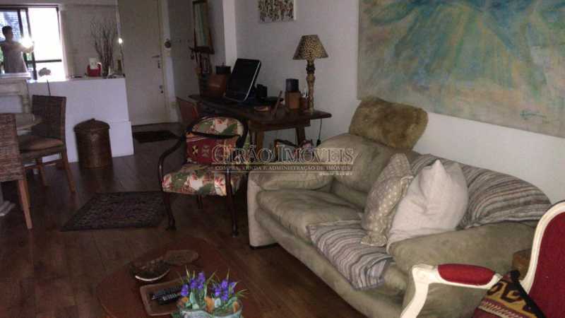 Conheça 2 do imóvel - Quarto e sala com vaga de garagem na escritura. - GIAP10687 - 3 2 - Quarto e sala com vaga de garagem na escritura. - GIAP10687 - 3