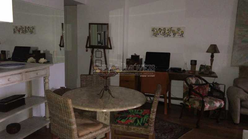 Conheça 4 do imóvel - Quarto e sala com vaga de garagem na escritura. - GIAP10687 - 5 4 - Quarto e sala com vaga de garagem na escritura. - GIAP10687 - 5