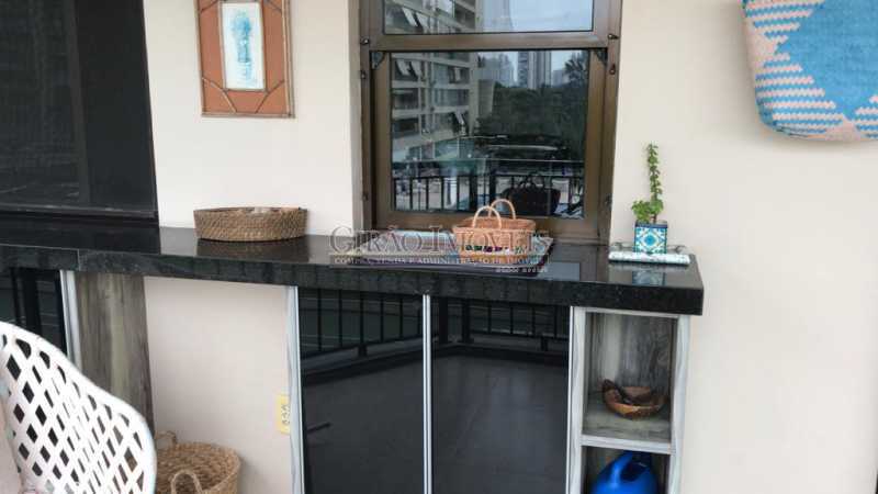 Conheça 12 do imóvel - Quarto e sala com vaga de garagem na escritura. - GIAP10687 - 14 12 - Quarto e sala com vaga de garagem na escritura. - GIAP10687 - 14