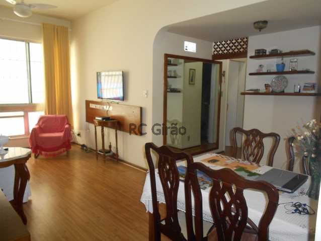 Conheça 4 do imóvel - Encontrei !!!! A partir de agora já posso pensar em me mudar. Apartamento com ótima localização, em Copacabana, edifício muito bem cuidado, portaria 24h, composto de 2 quartos com armários embutidos, 01 salão amplo em 02 ambientes (estar e jantar), 01 b - GIAP20192 - 3 4 - Encontrei !!!! A partir de agora já posso pensar em me mudar. Apartamento com ótima localização, em Copacabana, edifício muito bem cuidado, portaria 24h, composto de 2 quartos com armários embutidos, 01 salão amplo em 02 ambientes (estar e jantar), 01 b - GIAP20192 - 3