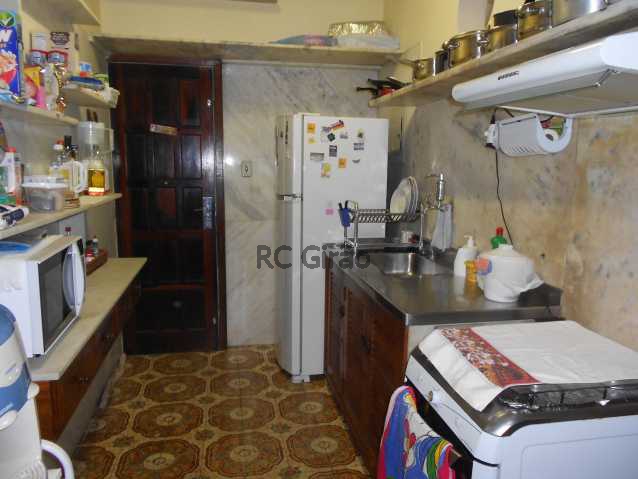 Conheça 12 do imóvel - Encontrei !!!! A partir de agora já posso pensar em me mudar. Apartamento com ótima localização, em Copacabana, edifício muito bem cuidado, portaria 24h, composto de 2 quartos com armários embutidos, 01 salão amplo em 02 ambientes (estar e jantar), 01 b - GIAP20192 - 13 12 - Encontrei !!!! A partir de agora já posso pensar em me mudar. Apartamento com ótima localização, em Copacabana, edifício muito bem cuidado, portaria 24h, composto de 2 quartos com armários embutidos, 01 salão amplo em 02 ambientes (estar e jantar), 01 b - GIAP20192 - 13