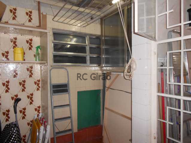Conheça 13 do imóvel - Encontrei !!!! A partir de agora já posso pensar em me mudar. Apartamento com ótima localização, em Copacabana, edifício muito bem cuidado, portaria 24h, composto de 2 quartos com armários embutidos, 01 salão amplo em 02 ambientes (estar e jantar), 01 b - GIAP20192 - 14 13 - Encontrei !!!! A partir de agora já posso pensar em me mudar. Apartamento com ótima localização, em Copacabana, edifício muito bem cuidado, portaria 24h, composto de 2 quartos com armários embutidos, 01 salão amplo em 02 ambientes (estar e jantar), 01 b - GIAP20192 - 14