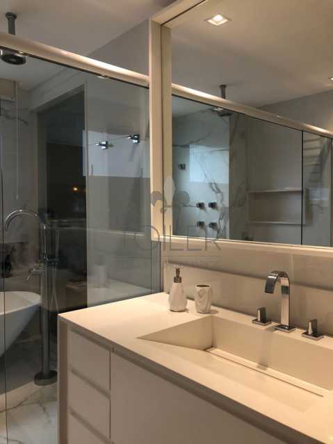 Conheça 17. do imóvel - Apartamento Avenida dos Flamboyants,Barra da Tijuca,Rio de Janeiro,RJ À Venda,3 Quartos,200m² - BT-AF3001 - 18 17. - Apartamento Avenida dos Flamboyants,Barra da Tijuca,Rio de Janeiro,RJ À Venda,3 Quartos,200m² - BT-AF3001 - 18