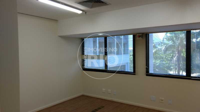 Conheça Melhores Imóveis no Rio do imóvel - Sala Comercial na Barra da Tijuca - SL0018 - 4 Melhores Imóveis no Rio - Sala Comercial na Barra da Tijuca - SL0018 - 4