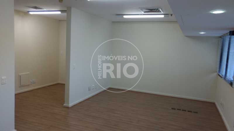 Conheça Melhores Imóveis no Rio do imóvel - Sala Comercial na Barra da Tijuca - SL0018 - 12 Melhores Imóveis no Rio - Sala Comercial na Barra da Tijuca - SL0018 - 12