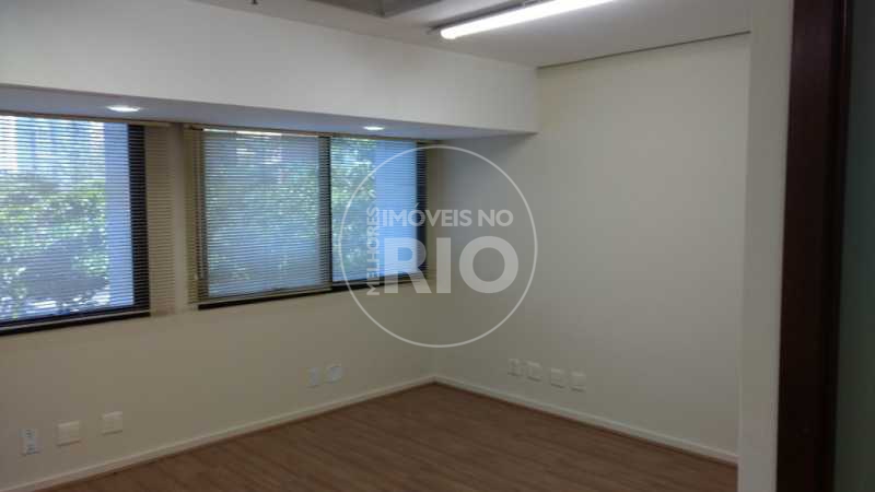 Conheça Melhores Imóveis no Rio do imóvel - Sala Comercial na Barra da Tijuca - SL0018 - 16 Melhores Imóveis no Rio - Sala Comercial na Barra da Tijuca - SL0018 - 16