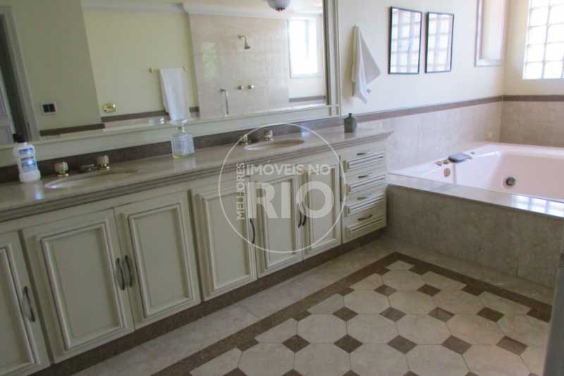 Conheça Imobiliária Casas na Barra do imóvel - Casa 4 quartos no Condomínio Jardim Barra da Tijuca - CB0562 - 17 Imobiliária Casas na Barra - Casa 4 quartos no Condomínio Jardim Barra da Tijuca - CB0562 - 17