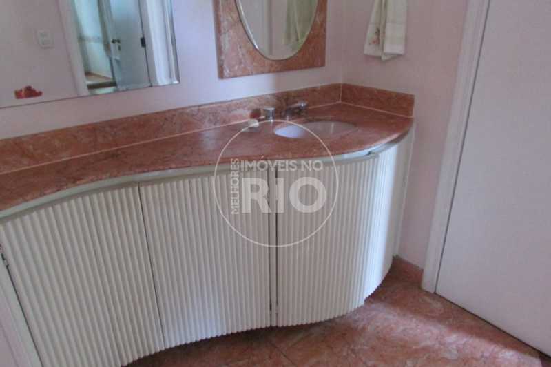 Conheça Imobiliária Casas na Barra do imóvel - Casa 4 quartos no Condomínio Jardim Barra da Tijuca - CB0562 - 21 Imobiliária Casas na Barra - Casa 4 quartos no Condomínio Jardim Barra da Tijuca - CB0562 - 21