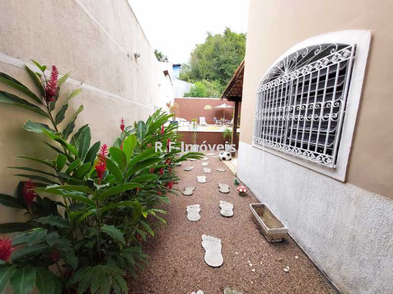 Conheça 20210518_105244 do imóvel - Casa em Condomínio à venda Rua Porto Salvo,Vila Valqueire, Rio de Janeiro - R$ 1.900.000 - RF243 - 26 20210518_105244 - Casa em Condomínio à venda Rua Porto Salvo,Vila Valqueire, Rio de Janeiro - R$ 1.900.000 - RF243 - 26