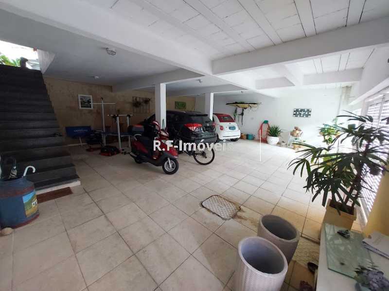 Conheça 20210518_105844 do imóvel - Casa em Condomínio à venda Rua Porto Salvo,Vila Valqueire, Rio de Janeiro - R$ 1.900.000 - RF243 - 31 20210518_105844 - Casa em Condomínio à venda Rua Porto Salvo,Vila Valqueire, Rio de Janeiro - R$ 1.900.000 - RF243 - 31