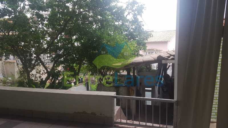 Conheça 27. do imóvel - Casa ideal para 2 famílias no Jardim Guanabara 4 quartos sendo 3 suítes, banheira de hidromassagem, quintal, churrasqueira, vaga de garagem. Rua Gaspar Magalhães. - ILCA40076 - 29 27. - Casa ideal para 2 famílias no Jardim Guanabara 4 quartos sendo 3 suítes, banheira de hidromassagem, quintal, churrasqueira, vaga de garagem. Rua Gaspar Magalhães. - ILCA40076 - 29
