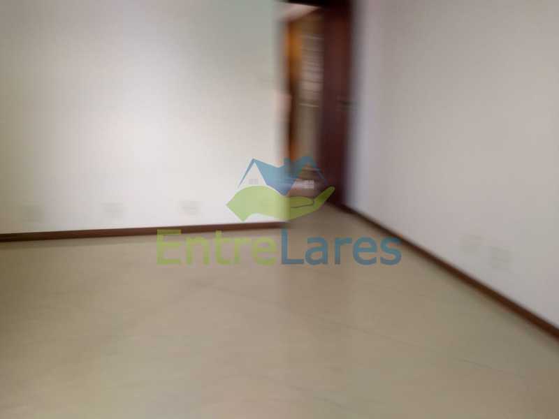 Conheça c4 do imóvel - Casa em Olaria 3 quartos sendo 2 suítes, cozinha com armários, terraço, 6 vagas de garagem. Rua Doutor Nunes - ILCA30124 - 16 c4 - Casa em Olaria 3 quartos sendo 2 suítes, cozinha com armários, terraço, 6 vagas de garagem. Rua Doutor Nunes - ILCA30124 - 16