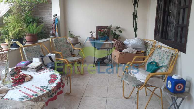Conheça F9 NOVA do imóvel - Portuguesa casa 5 quartos sendo 1 suíte. Churrasqueira, varandas, condomínio fechado, 2 vagas - ILCA40096 - 20 F9 NOVA - Portuguesa casa 5 quartos sendo 1 suíte. Churrasqueira, varandas, condomínio fechado, 2 vagas - ILCA40096 - 20