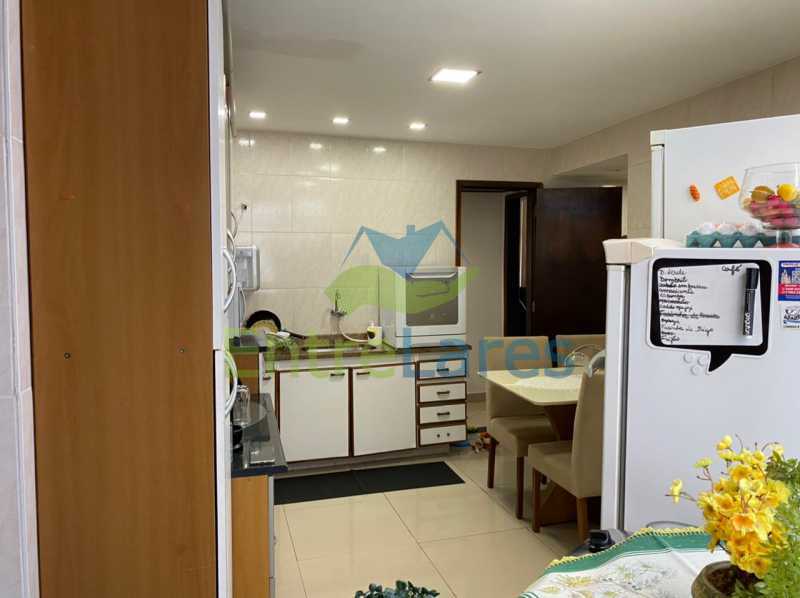 Conheça E1 do imóvel - Apartamento no Taúa - 3 Quartos com armários embutidos e sendo um suíte - 3 Banheiros - Cozinha planejada - 1 Vaga - Com Elevador - Rua Jaime Perdigão - ILAP30309 - 13 E1 - Apartamento no Taúa - 3 Quartos com armários embutidos e sendo um suíte - 3 Banheiros - Cozinha planejada - 1 Vaga - Com Elevador - Rua Jaime Perdigão - ILAP30309 - 13