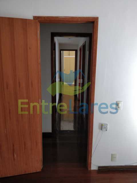 Conheça 07_Corredor do imóvel - Jardim Guanabara sala com varanda, 3 quartos planejados sendo 1 suíte com hidromassagem com varanda com vista mar, cozinha ampla com armários. 2 vagas de garagem sendo 1 coberta. Rua Agostinho dos Santos. - ILAP30311 - 8 07_Corredor - Jardim Guanabara sala com varanda, 3 quartos planejados sendo 1 suíte com hidromassagem com varanda com vista mar, cozinha ampla com armários. 2 vagas de garagem sendo 1 coberta. Rua Agostinho dos Santos. - ILAP30311 - 8