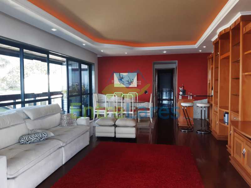 Conheça B3 do imóvel - .Praia da Bandeira, apartamento À venda, 4 quartos sendo 2 suítes, varandão lâmina com cortina de vidro, vista mar, 2 vagas de garagem. - ILAP40067 - 8 B3 - .Praia da Bandeira, apartamento À venda, 4 quartos sendo 2 suítes, varandão lâmina com cortina de vidro, vista mar, 2 vagas de garagem. - ILAP40067 - 8