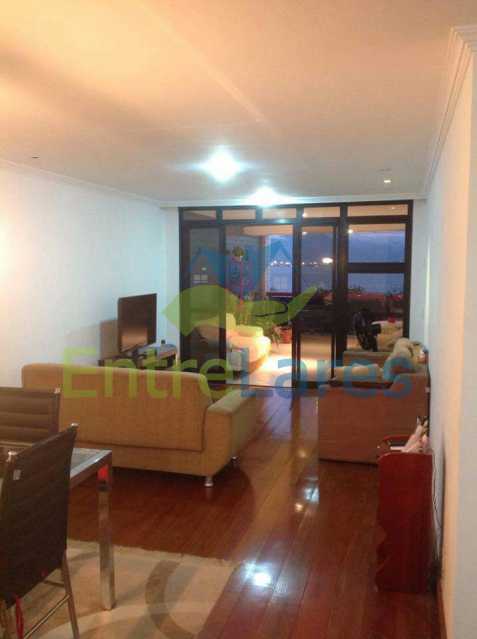 Conheça 7 do imóvel - Jardim Guanabara . 4 quartos sendo 2 suítes sendo 1 master com hidromassagem. 3 vagas na escritura. Rua Ipiru - ILAP40033 - 8 7 - Jardim Guanabara . 4 quartos sendo 2 suítes sendo 1 master com hidromassagem. 3 vagas na escritura. Rua Ipiru - ILAP40033 - 8