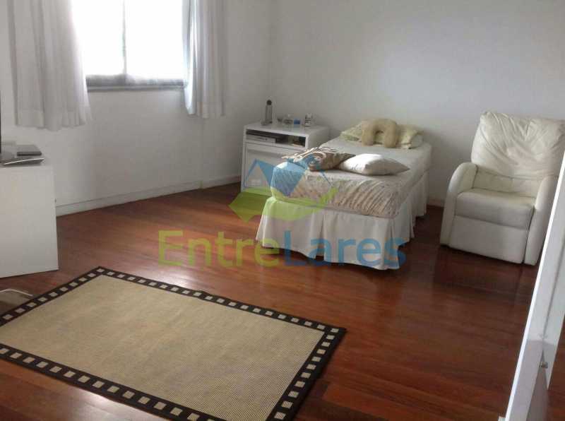 Conheça 15 do imóvel - Jardim Guanabara . 4 quartos sendo 2 suítes sendo 1 master com hidromassagem. 3 vagas na escritura. Rua Ipiru - ILAP40033 - 13 15 - Jardim Guanabara . 4 quartos sendo 2 suítes sendo 1 master com hidromassagem. 3 vagas na escritura. Rua Ipiru - ILAP40033 - 13