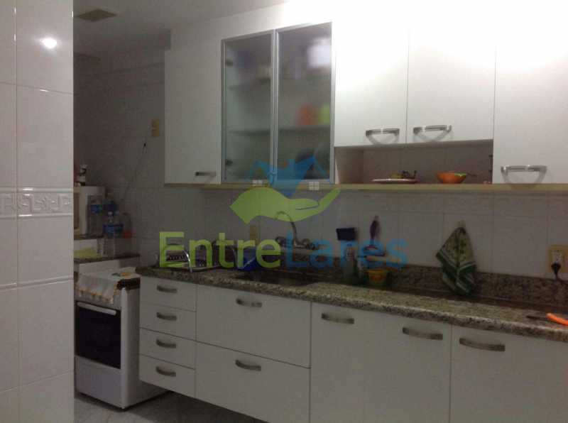Conheça 40 do imóvel - Jardim Guanabara . 4 quartos sendo 2 suítes sendo 1 master com hidromassagem. 3 vagas na escritura. Rua Ipiru - ILAP40033 - 22 40 - Jardim Guanabara . 4 quartos sendo 2 suítes sendo 1 master com hidromassagem. 3 vagas na escritura. Rua Ipiru - ILAP40033 - 22