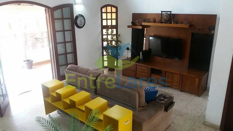 Conheça 12b do imóvel - Casa nas Pitangueiras - Estilo colonial - Vista Baía de Guanabara, 5 quartos, 2 vagas de garagem, sauna, piscina. Rua Pracinha José Varela - ILCA50031 - 11 12b - Casa nas Pitangueiras - Estilo colonial - Vista Baía de Guanabara, 5 quartos, 2 vagas de garagem, sauna, piscina. Rua Pracinha José Varela - ILCA50031 - 11