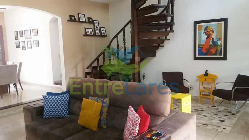 Conheça 19 do imóvel - Casa nas Pitangueiras - Estilo colonial - Vista Baía de Guanabara, 5 quartos, 2 vagas de garagem, sauna, piscina. Rua Pracinha José Varela - ILCA50031 - 13 19 - Casa nas Pitangueiras - Estilo colonial - Vista Baía de Guanabara, 5 quartos, 2 vagas de garagem, sauna, piscina. Rua Pracinha José Varela - ILCA50031 - 13