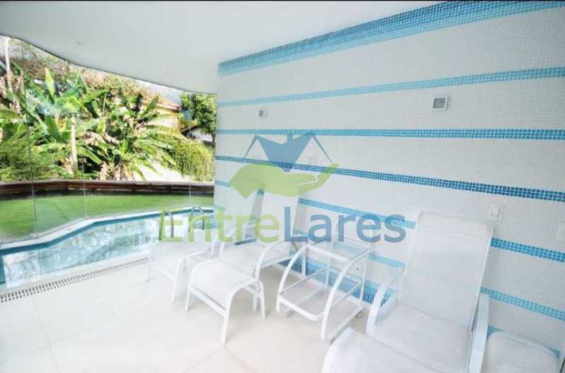Conheça 9 do imóvel - Estrada da Barra da Tijuca - Condomínio Reserva Itanhangá. Mansão espetacular, Casa com 1.300 metros, 5 suítes com closet, 4 vagas de garagem, boate, piscina, sauna com hidromassagem, riacho. - ILCN50001 - 7 9 - Estrada da Barra da Tijuca - Condomínio Reserva Itanhangá. Mansão espetacular, Casa com 1.300 metros, 5 suítes com closet, 4 vagas de garagem, boate, piscina, sauna com hidromassagem, riacho. - ILCN50001 - 7