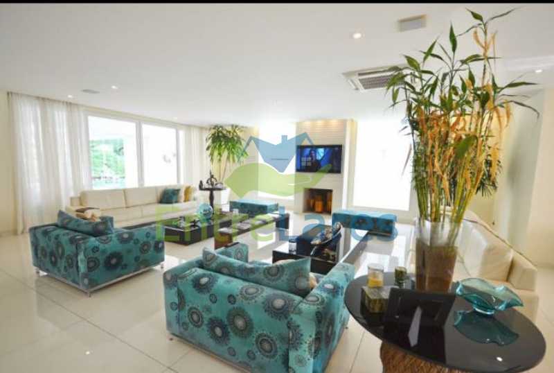 Conheça 16 do imóvel - Estrada da Barra da Tijuca - Condomínio Reserva Itanhangá. Mansão espetacular, Casa com 1.300 metros, 5 suítes com closet, 4 vagas de garagem, boate, piscina, sauna com hidromassagem, riacho. - ILCN50001 - 13 16 - Estrada da Barra da Tijuca - Condomínio Reserva Itanhangá. Mansão espetacular, Casa com 1.300 metros, 5 suítes com closet, 4 vagas de garagem, boate, piscina, sauna com hidromassagem, riacho. - ILCN50001 - 13