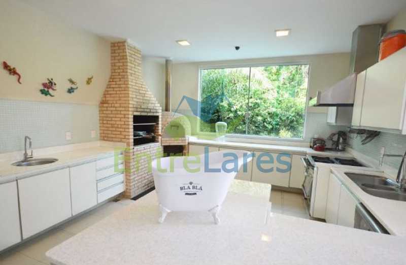 Conheça 90 do imóvel - Estrada da Barra da Tijuca - Condomínio Reserva Itanhangá. Mansão espetacular, Casa com 1.300 metros, 5 suítes com closet, 4 vagas de garagem, boate, piscina, sauna com hidromassagem, riacho. - ILCN50001 - 25 90 - Estrada da Barra da Tijuca - Condomínio Reserva Itanhangá. Mansão espetacular, Casa com 1.300 metros, 5 suítes com closet, 4 vagas de garagem, boate, piscina, sauna com hidromassagem, riacho. - ILCN50001 - 25