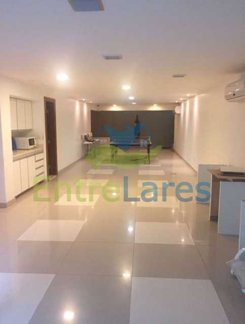 Conheça 100 do imóvel - Estrada da Barra da Tijuca - Condomínio Reserva Itanhangá. Mansão espetacular, Casa com 1.300 metros, 5 suítes com closet, 4 vagas de garagem, boate, piscina, sauna com hidromassagem, riacho. - ILCN50001 - 26 100 - Estrada da Barra da Tijuca - Condomínio Reserva Itanhangá. Mansão espetacular, Casa com 1.300 metros, 5 suítes com closet, 4 vagas de garagem, boate, piscina, sauna com hidromassagem, riacho. - ILCN50001 - 26