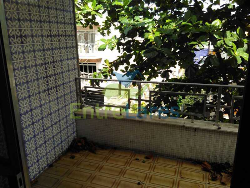 15 - Apartamento no Jardim Guanabara, 3 quartos sendo 1 suíte, precisando modernizar, 2 vagas de garagem. Rua Aylton Vasconcellos. - ILAP30195 - 9