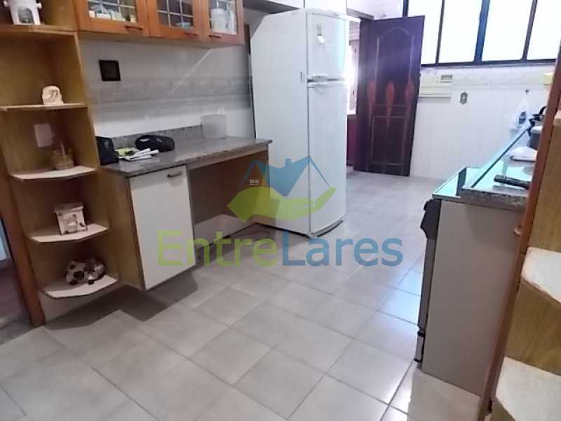 Conheça IMG-20180724-WA0072 do imóvel - Cobertura na Portuguesa 3 quartos sendo 1 suíte com banheira, cozinha planejada, 2 vagas de garagem. Rua Haroldo Lobo. - ILCO30005 - 14 IMG-20180724-WA0072 - Cobertura na Portuguesa 3 quartos sendo 1 suíte com banheira, cozinha planejada, 2 vagas de garagem. Rua Haroldo Lobo. - ILCO30005 - 14
