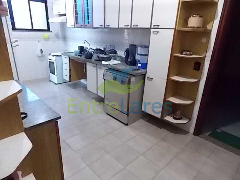 Conheça IMG-20180724-WA0077 do imóvel - Cobertura na Portuguesa 3 quartos sendo 1 suíte com banheira, cozinha planejada, 2 vagas de garagem. Rua Haroldo Lobo. - ILCO30005 - 15 IMG-20180724-WA0077 - Cobertura na Portuguesa 3 quartos sendo 1 suíte com banheira, cozinha planejada, 2 vagas de garagem. Rua Haroldo Lobo. - ILCO30005 - 15