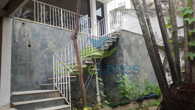 Conheça 02 do imóvel - Casa triplex no Jardim Guanabara 7 quartos sendo 1 suíte, varandão, copa cozinha planejada, piscina, terraço, 2 vagas de garagem. Aceita permuta. - ILCA70003 - 3 02 - Casa triplex no Jardim Guanabara 7 quartos sendo 1 suíte, varandão, copa cozinha planejada, piscina, terraço, 2 vagas de garagem. Aceita permuta. - ILCA70003 - 3