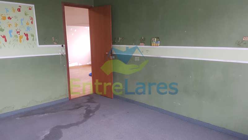 Conheça 20 do imóvel - Casa triplex no Jardim Guanabara 7 quartos sendo 1 suíte, varandão, copa cozinha planejada, piscina, terraço, 2 vagas de garagem. Aceita permuta. - ILCA70003 - 22 20 - Casa triplex no Jardim Guanabara 7 quartos sendo 1 suíte, varandão, copa cozinha planejada, piscina, terraço, 2 vagas de garagem. Aceita permuta. - ILCA70003 - 22