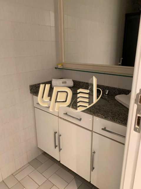 Conheça PHOTO-2019-09-16-11-52-01_1 do imóvel - Apartamento À Venda no Condomínio ABM - Barra da Tijuca - Rio de Janeiro - RJ - LPAP20805 - 12 PHOTO-2019-09-16-11-52-01_1 - Apartamento À Venda no Condomínio ABM - Barra da Tijuca - Rio de Janeiro - RJ - LPAP20805 - 12