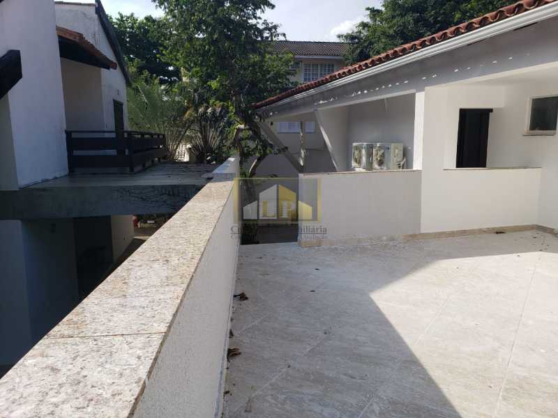 Conheça PHOTO-2019-06-05-16-30-39 do imóvel - Casa em Condominio Condomínio SANTA HELENA, Avenida Prefeito Dulcídio Cardoso,Barra da Tijuca,Rio de Janeiro,RJ À Venda,10 Quartos,700m² - LPCN100001 - 8 PHOTO-2019-06-05-16-30-39 - Casa em Condominio Condomínio SANTA HELENA, Avenida Prefeito Dulcídio Cardoso,Barra da Tijuca,Rio de Janeiro,RJ À Venda,10 Quartos,700m² - LPCN100001 - 8
