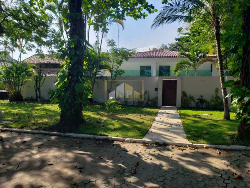 Conheça PHOTO-2019-06-05-16-31-10 do imóvel - Casa em Condominio Condomínio SANTA HELENA, Avenida Prefeito Dulcídio Cardoso,Barra da Tijuca,Rio de Janeiro,RJ À Venda,10 Quartos,700m² - LPCN100001 - 26 PHOTO-2019-06-05-16-31-10 - Casa em Condominio Condomínio SANTA HELENA, Avenida Prefeito Dulcídio Cardoso,Barra da Tijuca,Rio de Janeiro,RJ À Venda,10 Quartos,700m² - LPCN100001 - 26