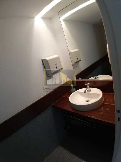 Conheça PHOTO-2019-07-05-16-42-20_1 do imóvel - Sala Comercial Condomínio The Best , Avenida das Américas,Barra da Tijuca, Rio de Janeiro, RJ Para Venda e Aluguel, 90m² - LPSL00081 - 11 PHOTO-2019-07-05-16-42-20_1 - Sala Comercial Condomínio The Best , Avenida das Américas,Barra da Tijuca, Rio de Janeiro, RJ Para Venda e Aluguel, 90m² - LPSL00081 - 11